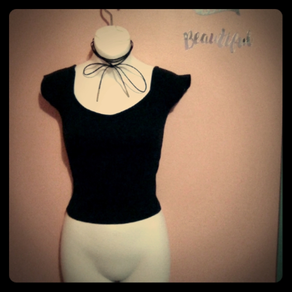 Abercrombie and Fitch crop